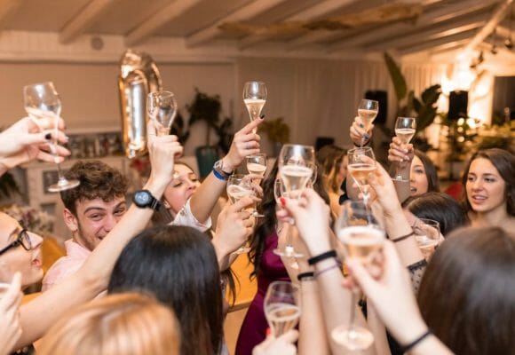 BEGINNERS GUIDE TO HOSTING AN EVENT